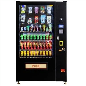 Máy bán hàng tự động với đồ uống và đồ ăn nhẹ